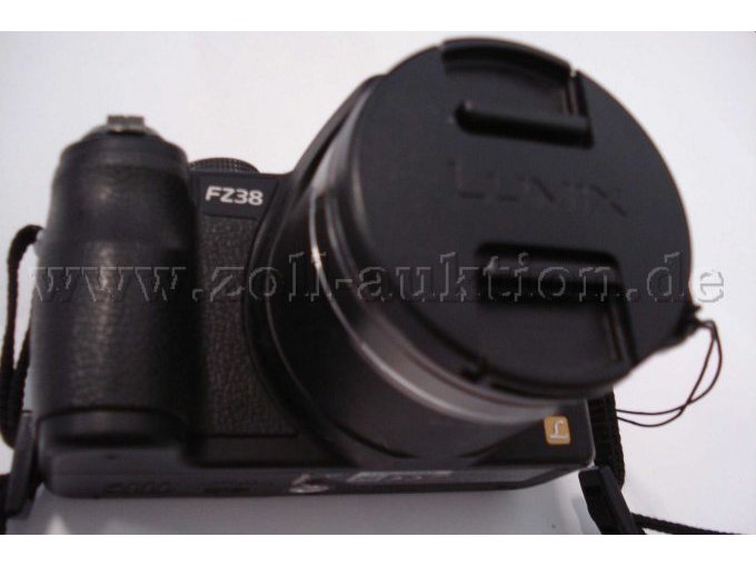 Panasonic LUMIX FZ38.