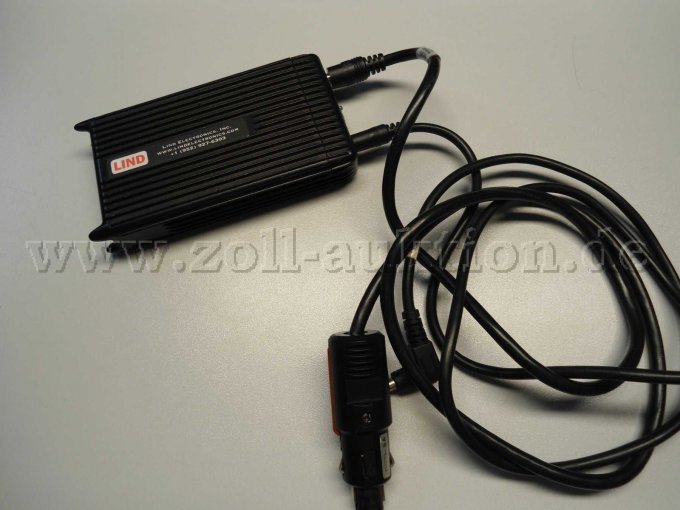 Adapter mit Verbindungsstecker