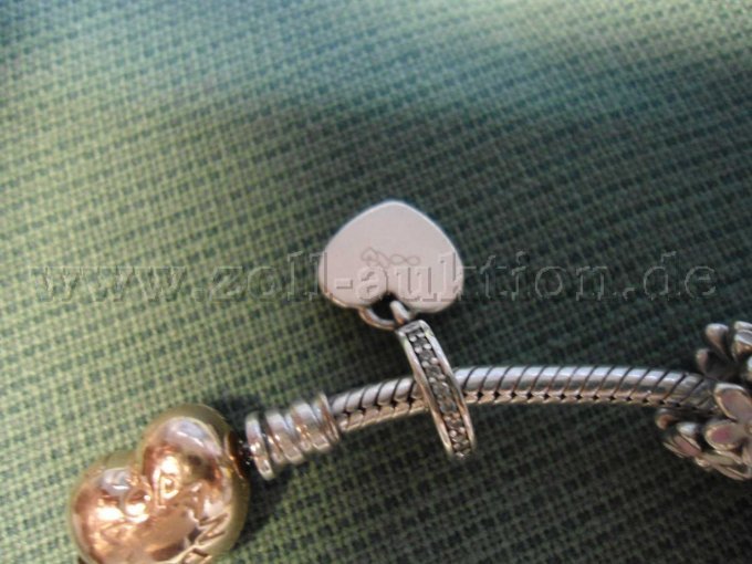 Charm mit graviertem Herz