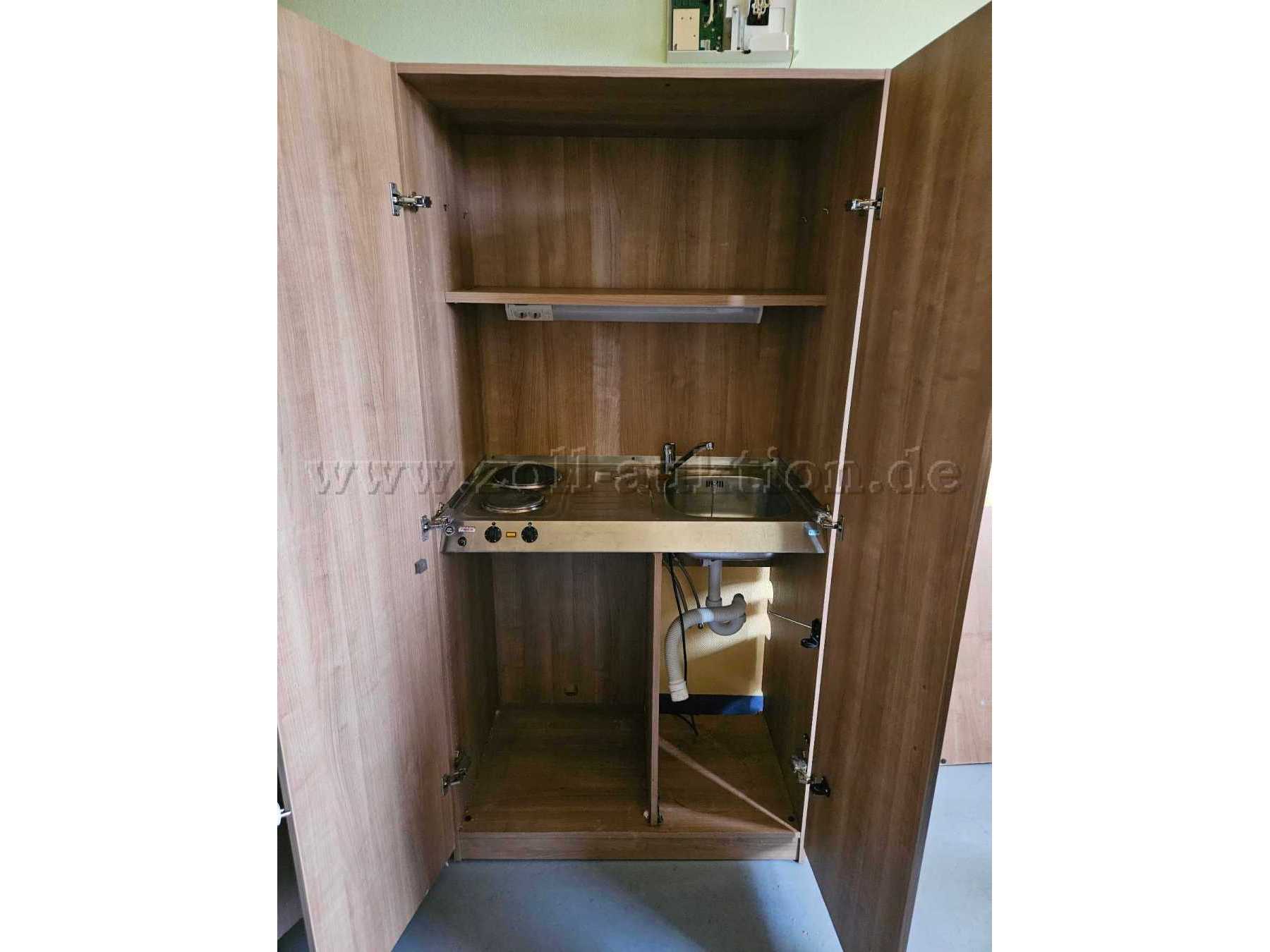 Pantryküche / Küchenschrank offen von vorne