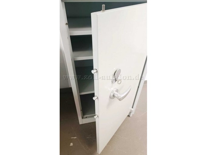 Panzerschrank_geöffnet