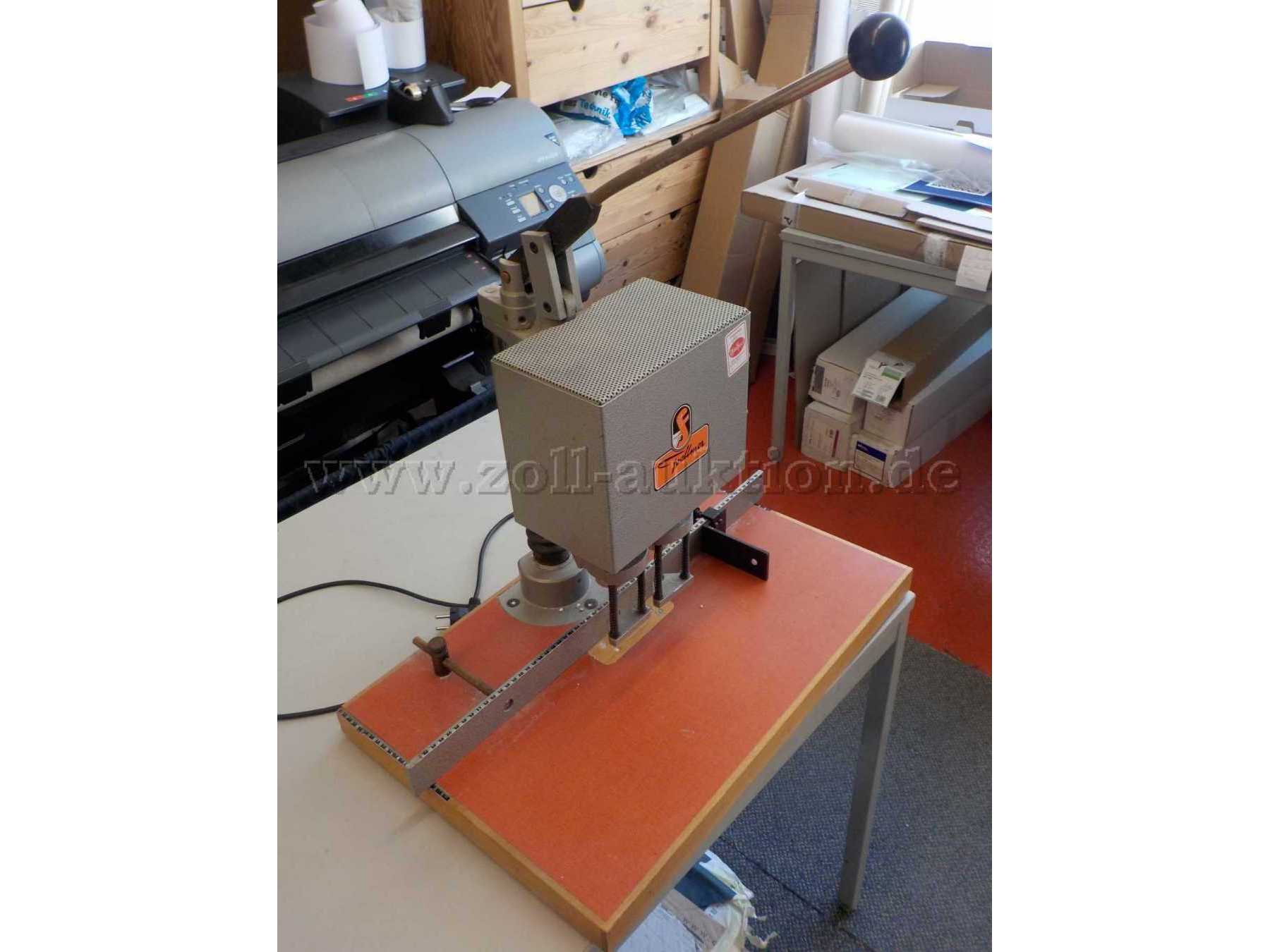 Ansicht von Oben Papierbohrmaschine