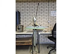 Papierbohrmaschine