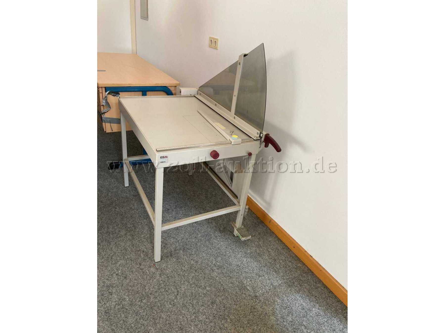 Papierschneidemaschine