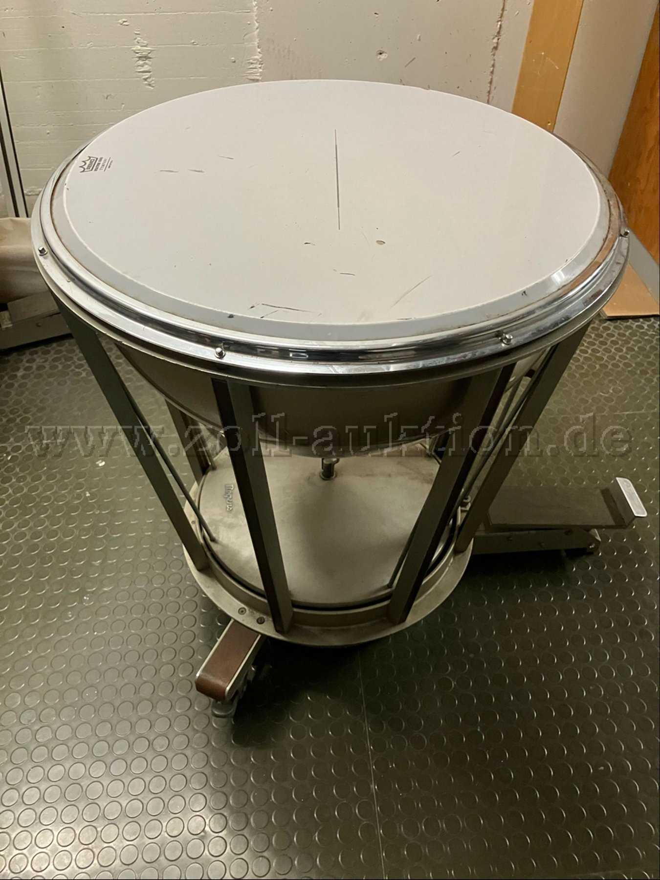 1 Pedal timpani "ROGER" (old, used, head undamaged)