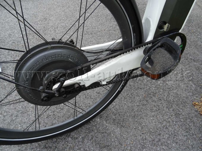 1 Pedelec 25 Zoll Smart E-bike weiß – foto 10 – kavel bij Zoll-Auktion, Wuppertal