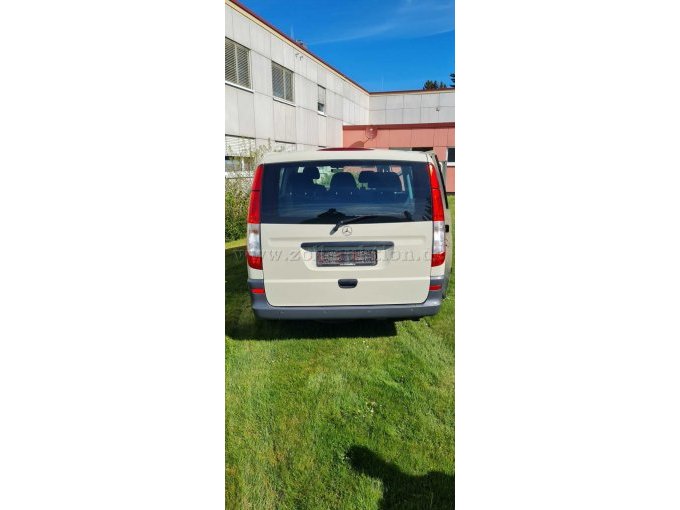 Heckansicht Fahrzeug