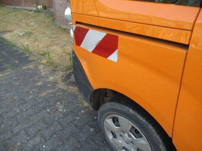 Seitenwand hinten rechts gestaucht