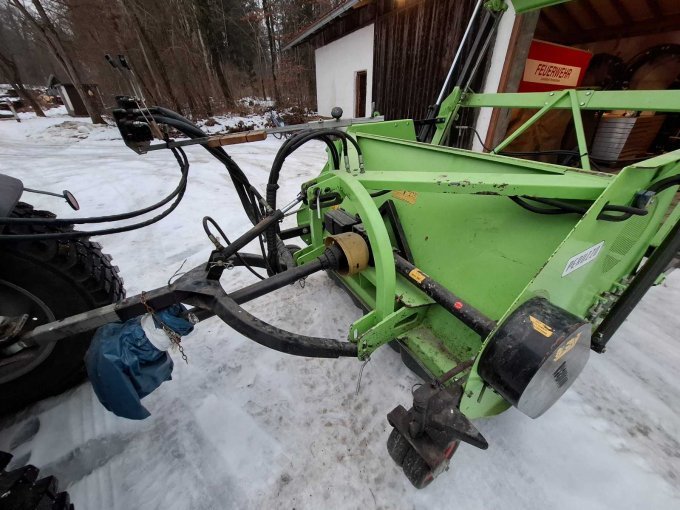 Peruzzo von vorne hochgeklappt