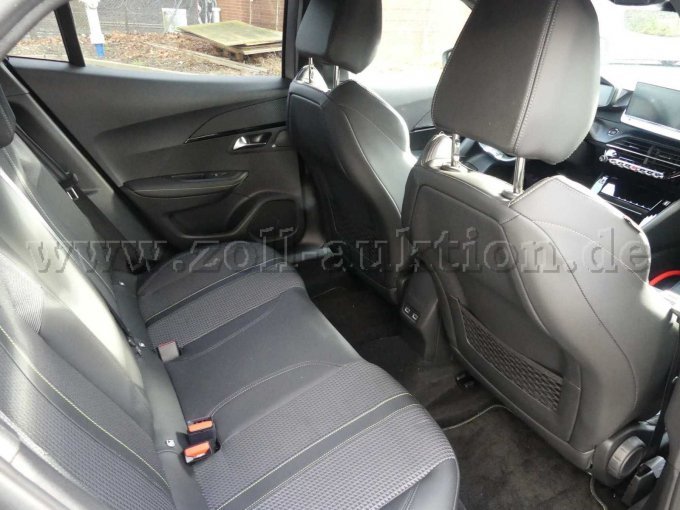 Einstieg- und Fahrgastraum hinten rechts