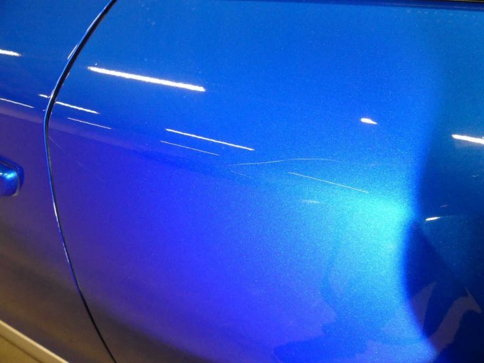 Lackschäden Vordertür und Hintertür links