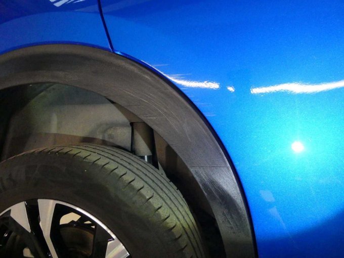 Beschädigung Hintertür Seitenwand Radlaufblende hinten rechts