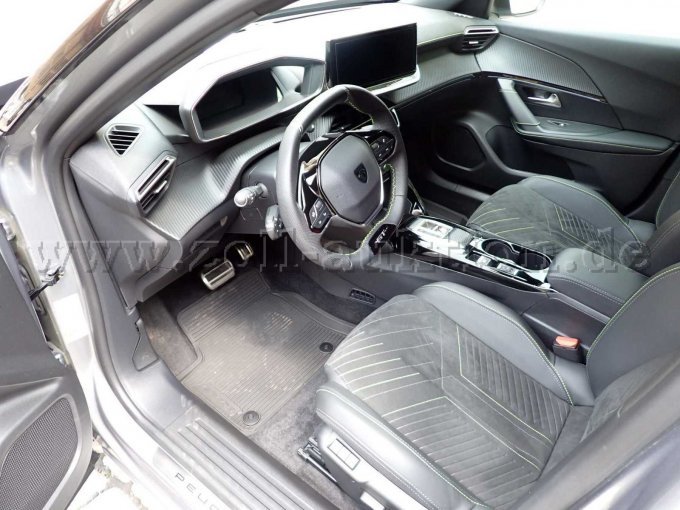 Innenansicht vorne links