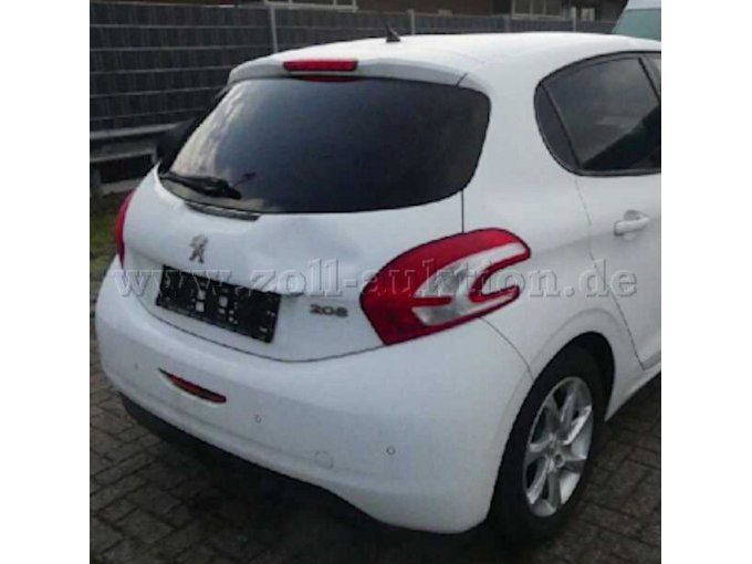 große Delle in der Heckklappe