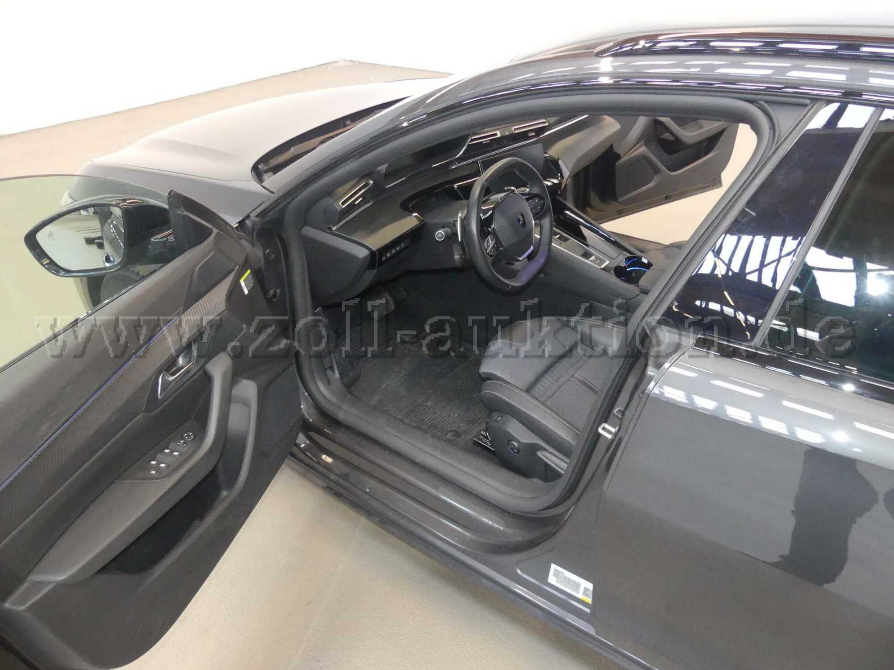 Innenansicht vorn links