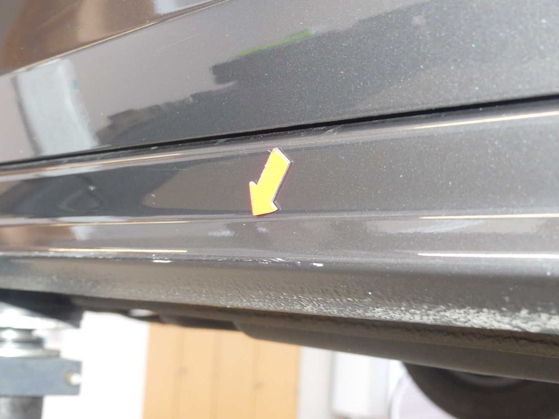 Beschädigung Schweller vorne links