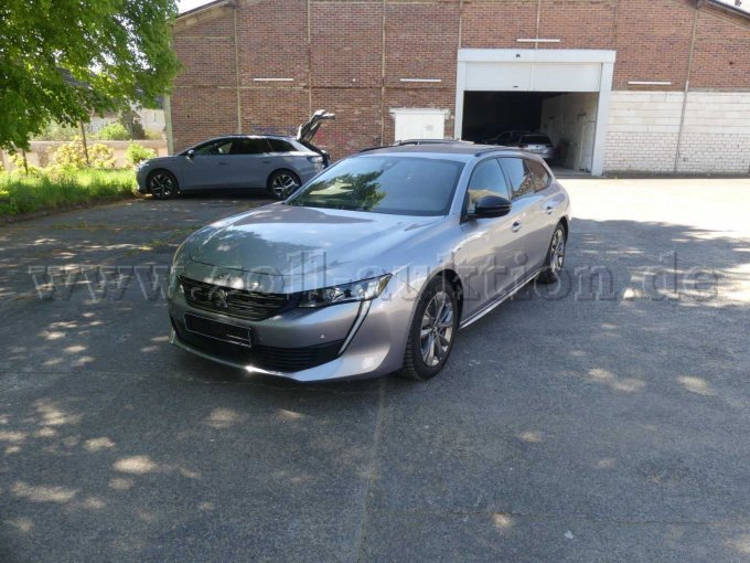 Frontansicht vorn links