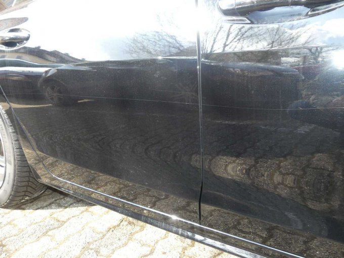 Langer Kratzer rechts