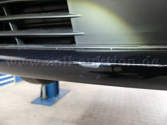 Beschädigung Stoßfänger vorn