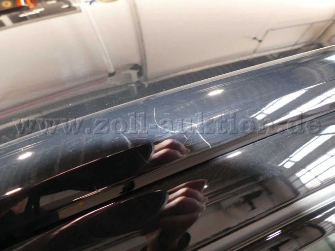 Lackkratzer Dachreling links