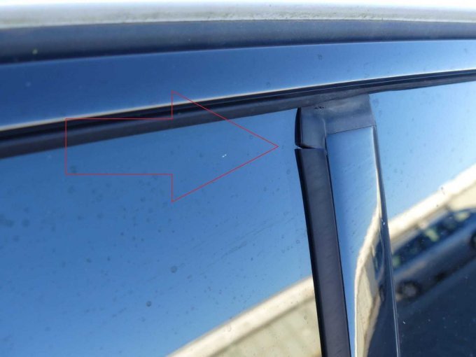 Mangeldarstellung Gummidichtung Führung Seitenscheibe hinten