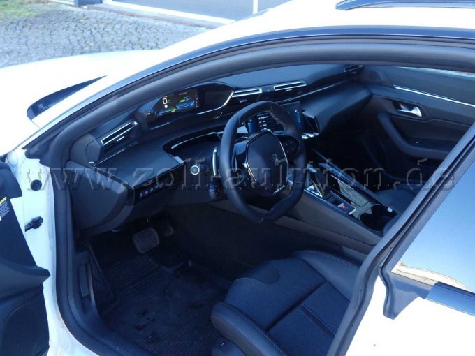 Innenraum vorn links