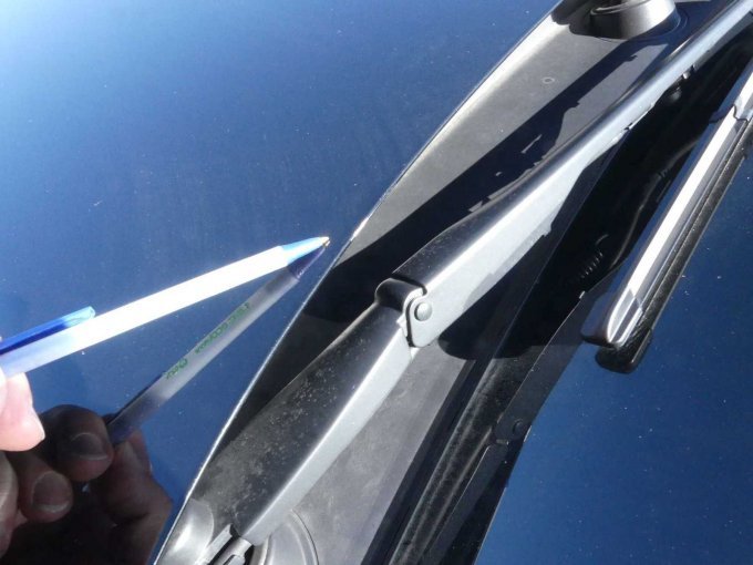 Motorhaube Lackkratzer