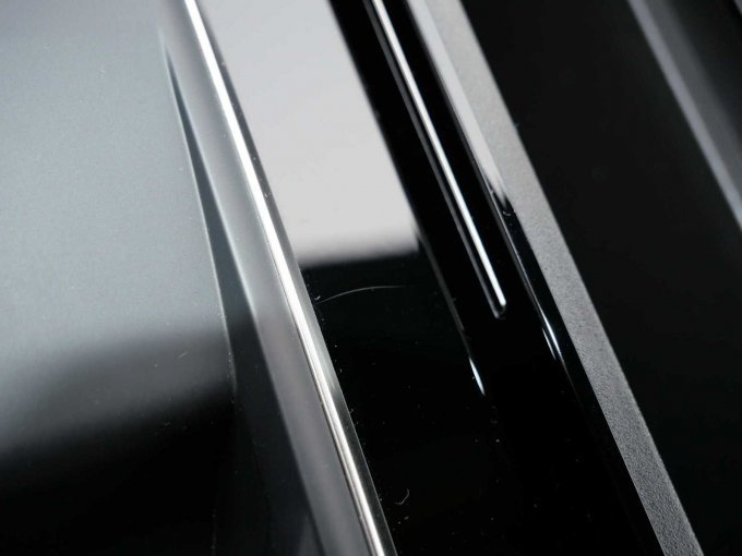 Kratzer im Klavierlack