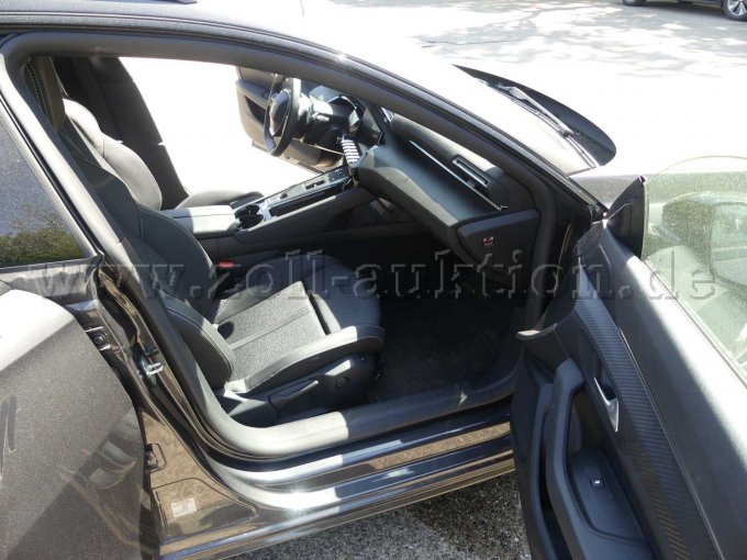 Innenansicht vorn rechts