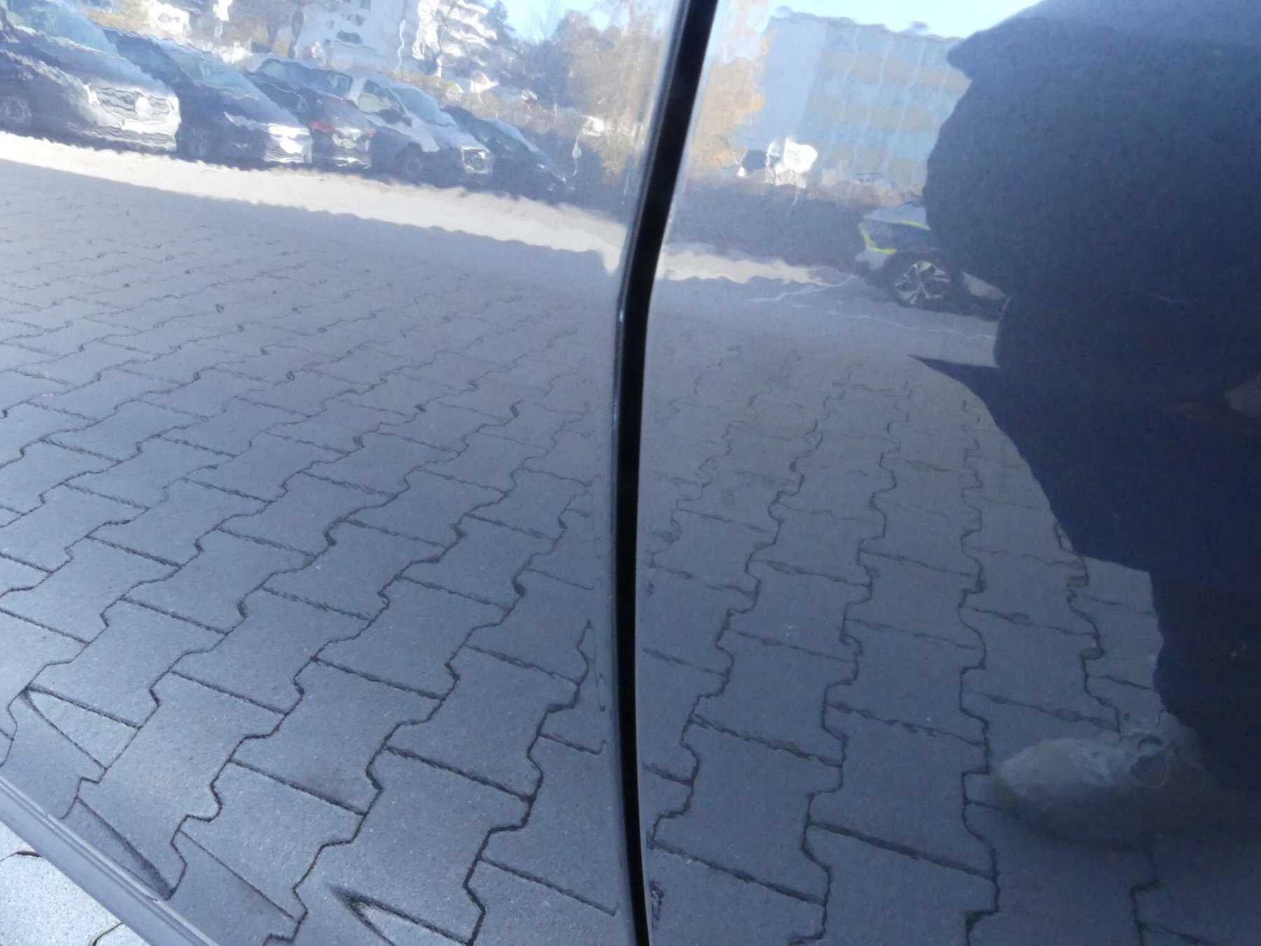 Türkante Fahrertür Anschlagmarken