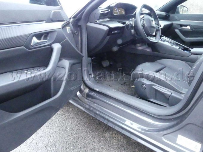 Innenansicht vorn links