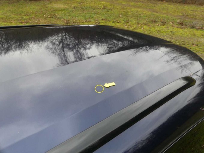 Dach hinten links mit einer Delle