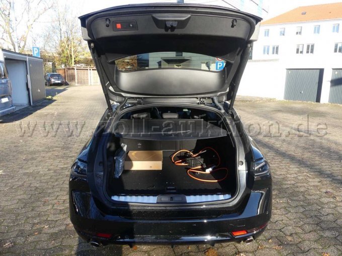 Laderaum und Heckansicht