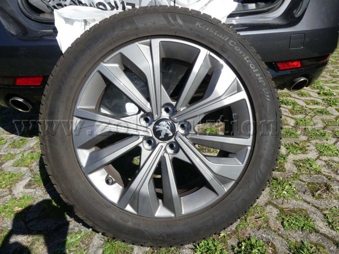 1 Peugeot 508 Hybrid 225 (Plug-In) SW Allure - BD8-3024E – foto 14 – kavel bij Zoll-Auktion, Dresden