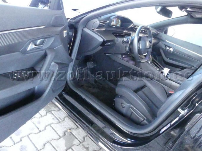 Innenansicht vorn links