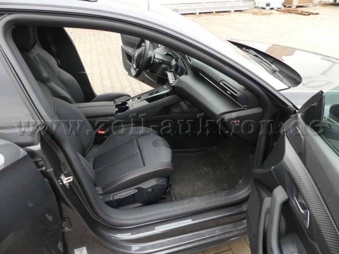 Innenansicht vorn rechts