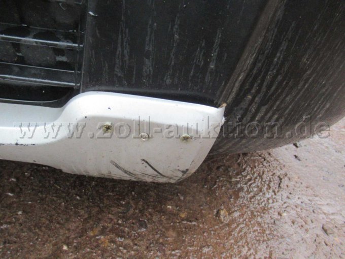 Stoßstange vorne gebrochen