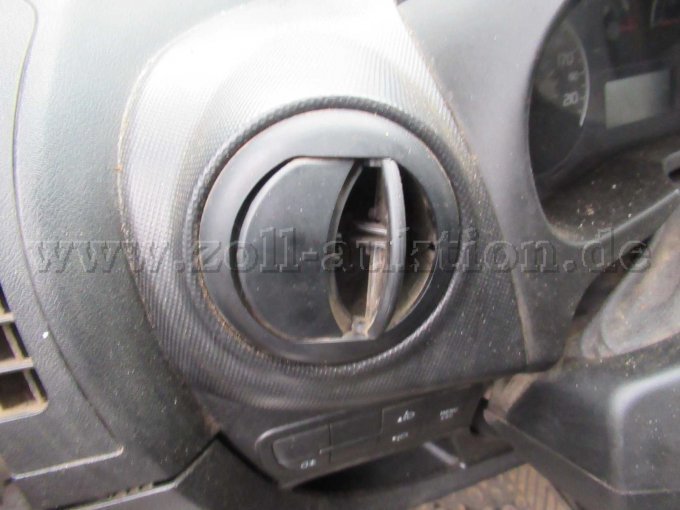 Lüfterdüse links gebrochen