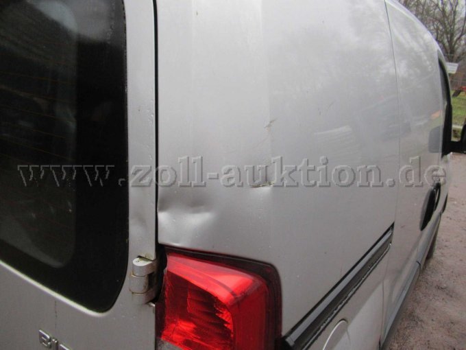 Seitenwand rechts deformiert