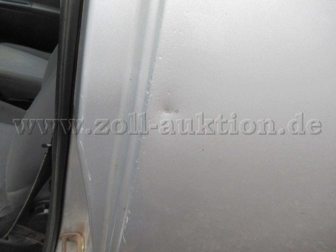 Seitenwand links eingedellt