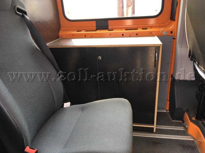 Einbaukasten mit geschlossener Tür