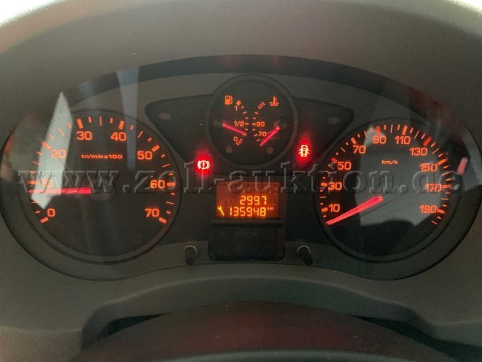 Amaturenbrett mit Kilometerstand