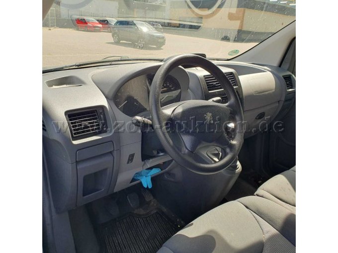 Peugeot Expert TePee 2006/Diesel/88 kW /172000 km / defekt /Jade-Hochschule