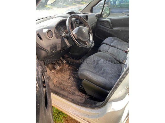 1 Peugeot Partner HDI 16 Kasten / Unfall- & Bastlerfahrzeug – foto 6 – kavel bij Zoll-Auktion, Wandlitz