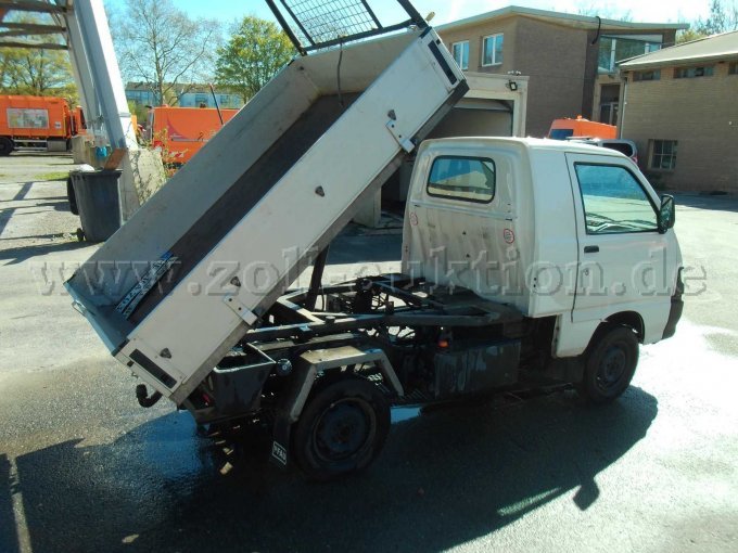 Schrägansicht mit Kipper