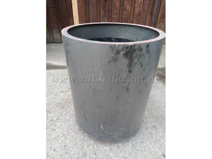 Pflanzenkübel von Außen