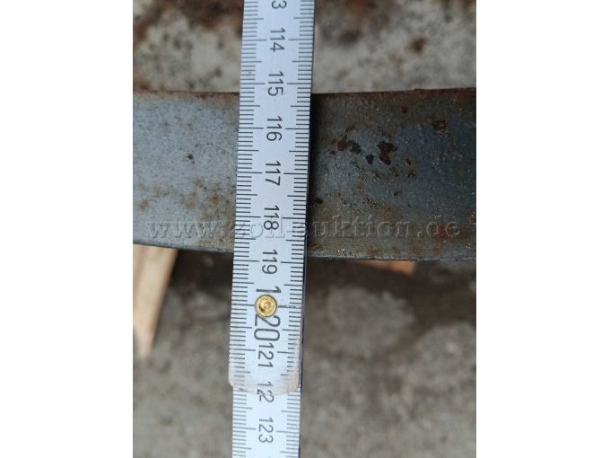 Der Rand ist ca. 4cm dick
