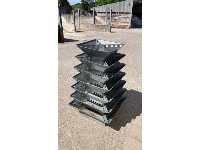 komplette Pyramide