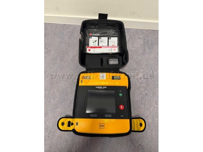 Aufgeklappte Tragetasche mit Gerät