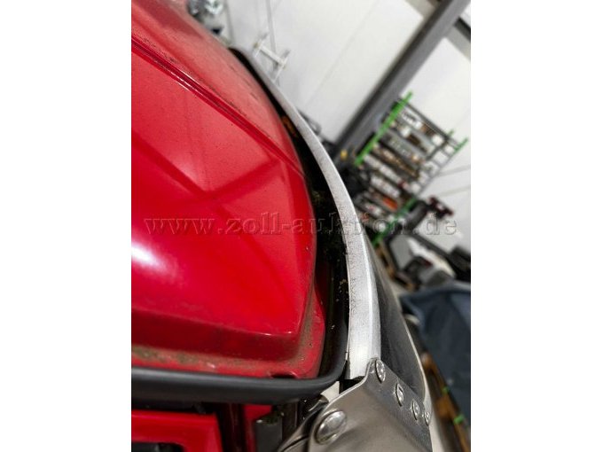 APE oben Rost und Dreck